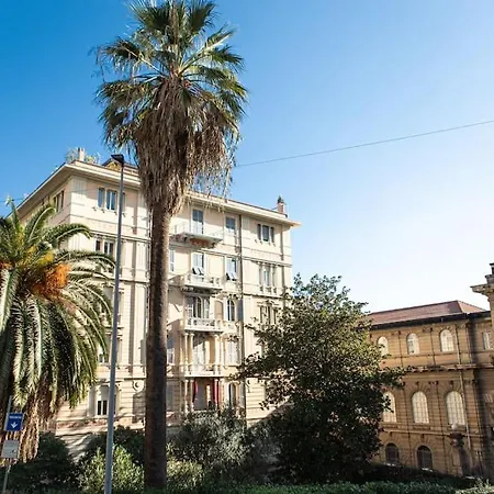 Apartment La Casa Del Forziere La Spezia